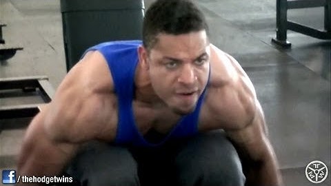 TMW: Bodybuilding Shoulder Workout @hodgetwins