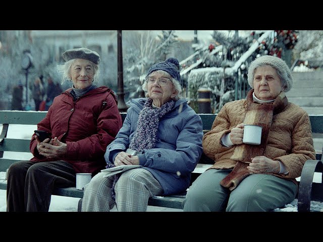 Amazon Christmas Ad - Grandmas Share Memories- Joy Is Sharing