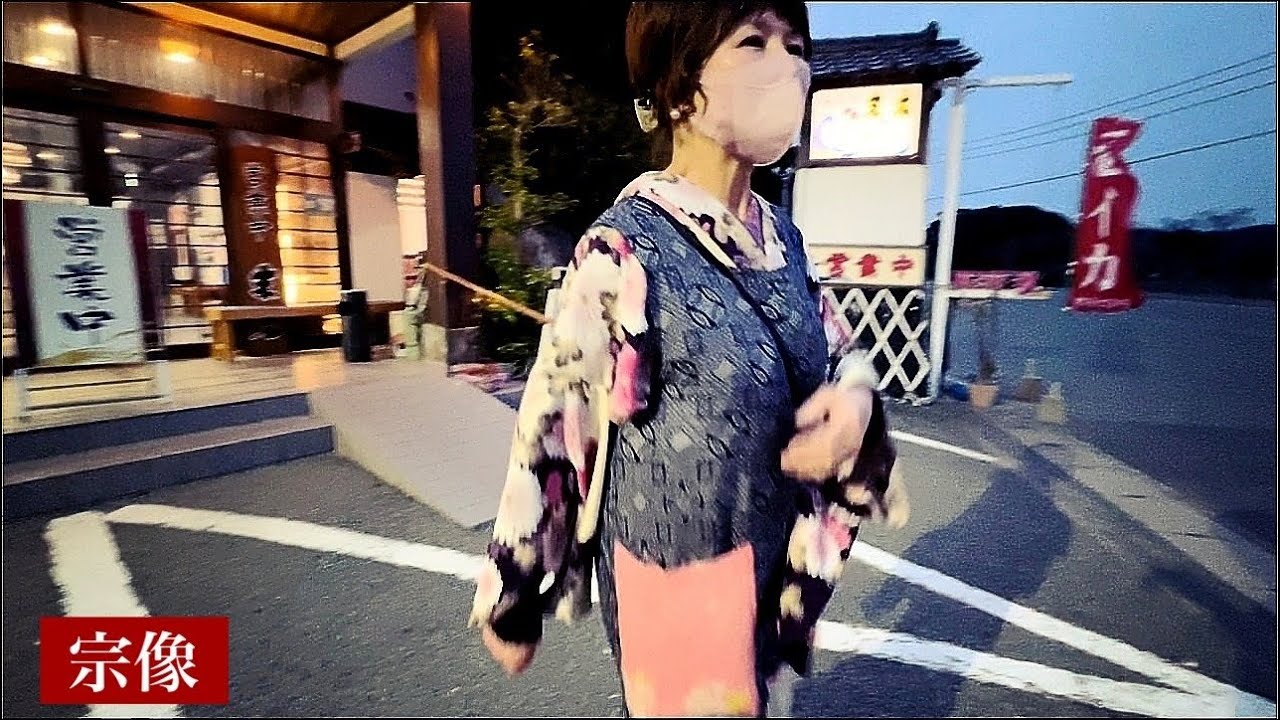 Старинный суши-ресторан, который всегда полон / Япония