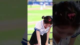 大家一直喊雅英🗣️卡洛琳也加入戰局🤣 #20240901 #李雅英 #이아영 #funbonangels #cheerleader @yyyoungggggg