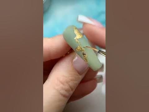 Дизайн ногтей с золотой поталью #nails #shorts #nailart - YouTube