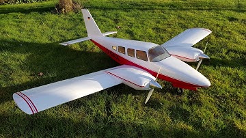 Piper PA-34 Seneca II - Baubericht und Erstflug