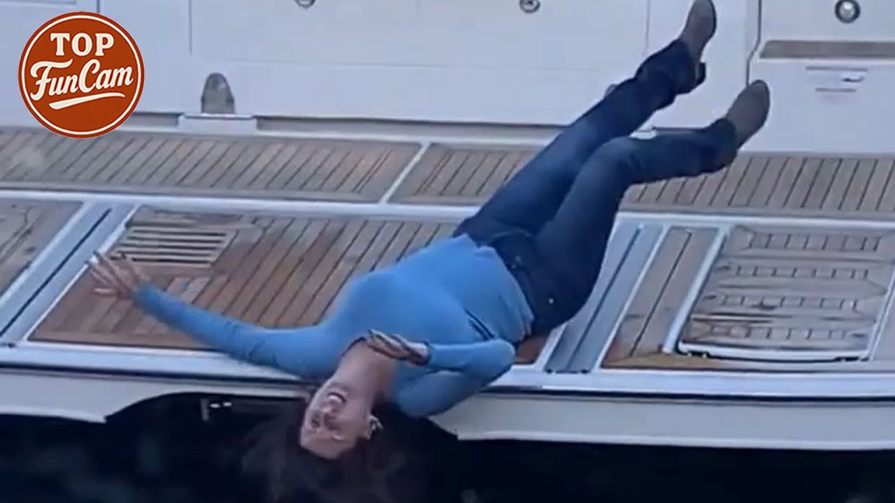 ⁣Смях и зверски изцепки