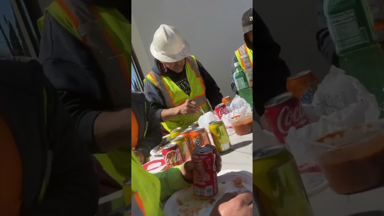 El tigre buys lunch for his workers ‼️