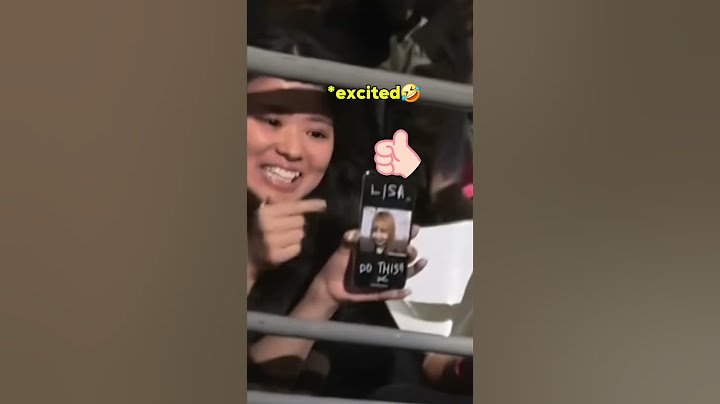 She successfully attracted Lisa's attention!!🤣😂😂 #blackpink #lisa #lalisa