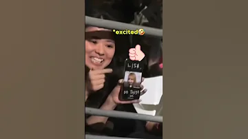 She Successfully Attracted Lisa S Attention Blackpink Lisa Lalisa 
