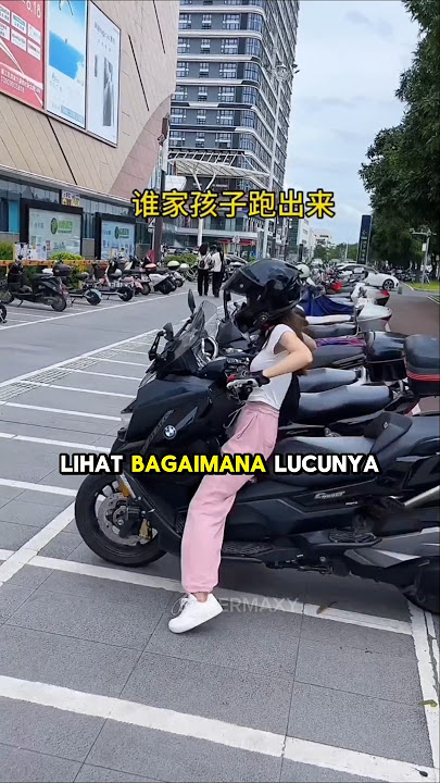 beginilah jadinya cewek ketika naik motor gede