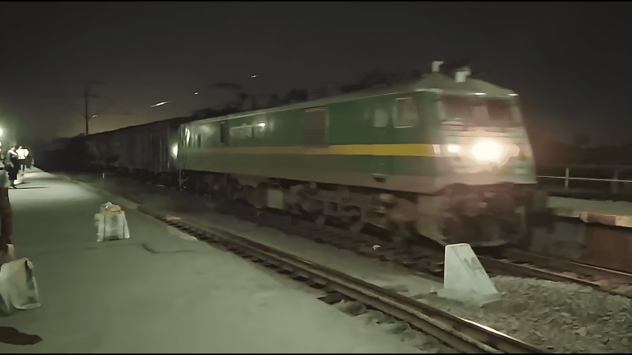 Goods Train ACTION in Indian Railway! High Speed Goods Train Video