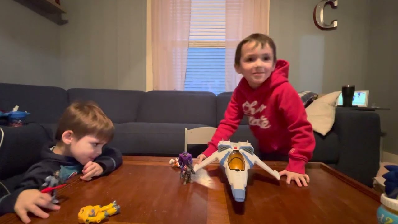 Noah’s Toy Review - Buzz Lightyear Ship and figures