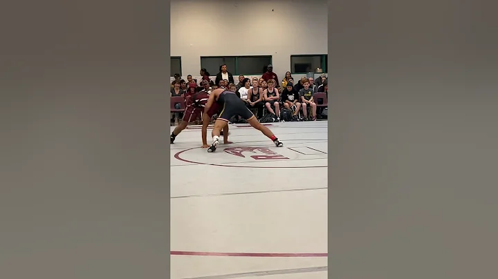 Julian Bowman (red): 132lbs. Junior.