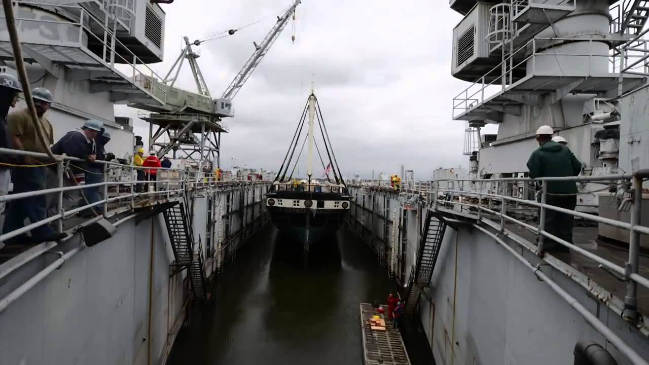 USS Constellation Enters Dry-Dock. Time-lapse. - YouTube