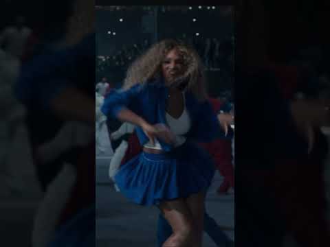 Kendrick Lamar performing