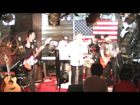 2011.11.26 ブルハマニア Live at 牛久ROOTS (1/8)