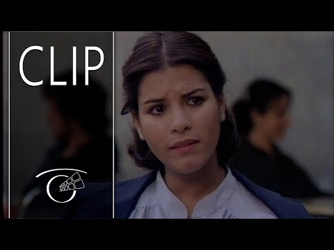 El fascista, la beata y su hija desvirgada - Clip 2