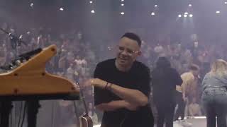 Rattle by Elevation Worship  (Live) with lyrics