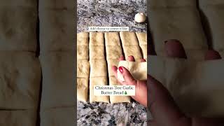 Christmas Tree Pull Apart Cheesy  Garlic Bread #shorts #christmasbread