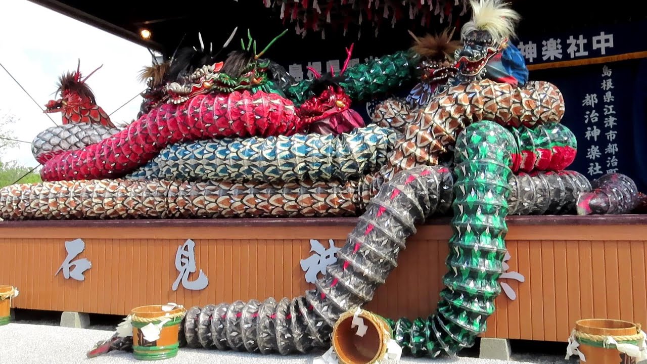 【石見神楽　大蛇】都治神楽社中2022.5.1～しまね海洋館アクアスはっしー広場