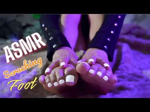 ASMR | scratching MY FEET in a completely relaxing way for your EARS