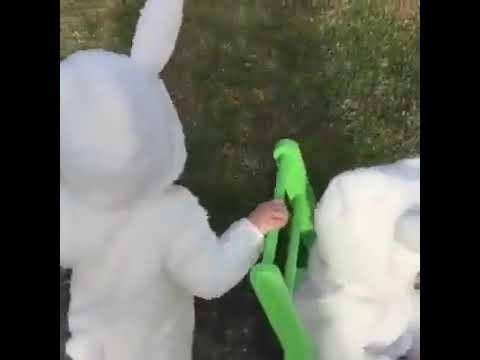 الله لا يحرم اي شخص من الاخ عنجد الاخ نعمة لا يعوض