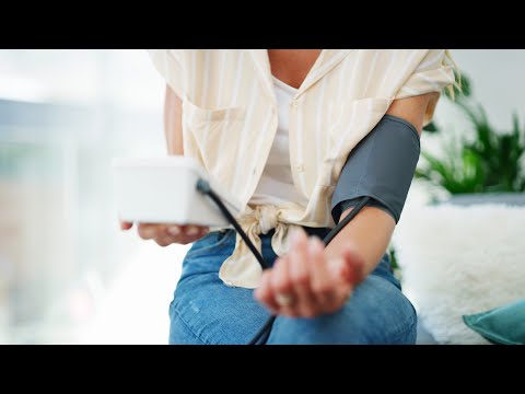 Videó: Hogyan Lehet Kézzel Ellenőrizni A Vérnyomást: Tippek és Egyebek