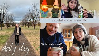 daily vlog / realistic day in the life ft. dance parties, date night &amp; avoiding uni work