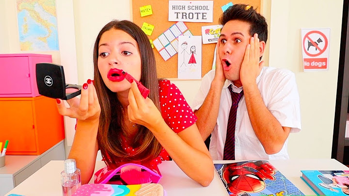 SOFÌ SI TRUCCA A SCUOLA E LA PRESIDE LA SCOPRE!!!