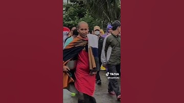 Ngày 16 tháng 7 thầy Thích Minh Tuệ tiếp tục đi khất thực