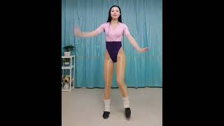 舍賓 性感長髮熟女 高切丁字韻律服 亮襪 Fantastic Chinese MILF! Glossy Pantyhose High Cut Thong Bodysuit