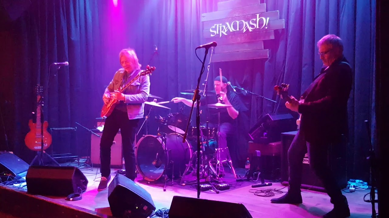 Savoy Brown - 2. Walking On Hot Stones