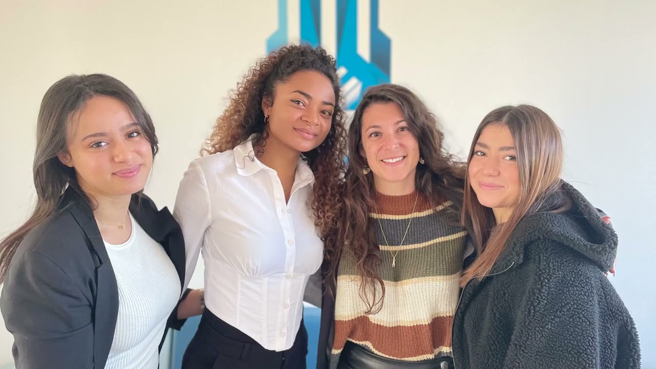 Découvrez le Campus RIERA - YouTube