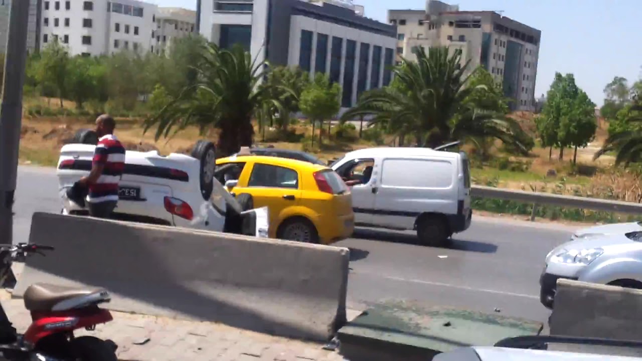 Accident Autoroute Tunis-Ariana ( 13h40 ) - YouTube