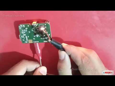 Charger blast mobile charger blasting charger ic blast sparking fire🔥 in charger kit🔥🔥💯⚡😱⚡💥🔥👌part 1
