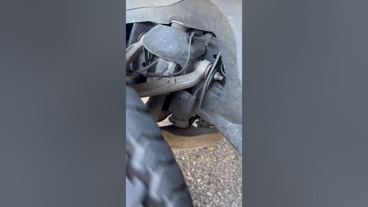 2010 HUMMER H3 CLICKING NOISE IN DRIVETRAIN. YouTube