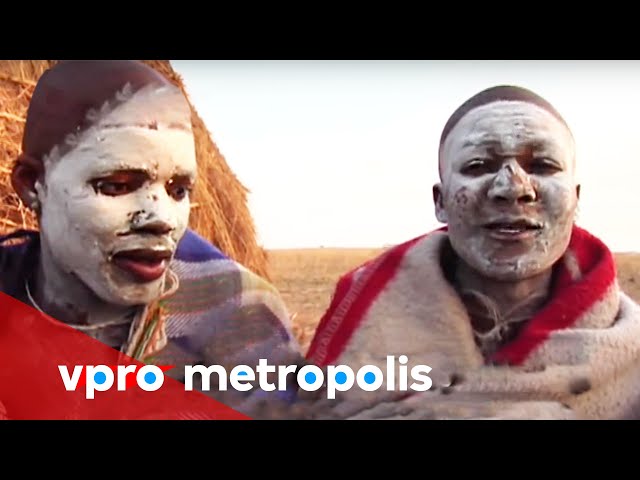 Xhosa men don't look back in South Africa - vpro Metropolis 2010 class=