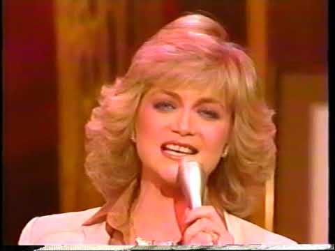 Barbara Mandrell performs “I Was Country When Country Wasn’t Cool” on