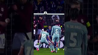 Majestic Alvarez Freekick 