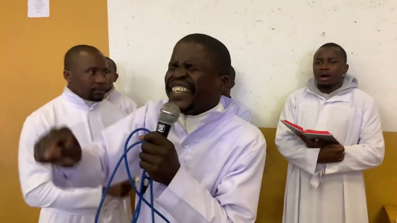 AAC Ngaararame Pauro, Ev Kampeza , Port Elizabeth Gumano, Cape Province