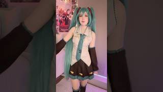 Goofy dance in miku cosplay #cosplay #cosplayer #miku #hatsunemiku #vocaloid #cosplaycommunity Spyderra 