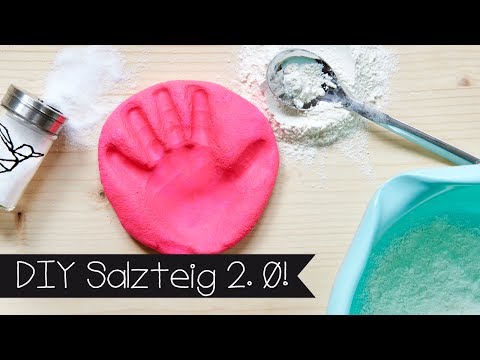 Video: Wie Man Salzteigabgüsse Von Kinderhänden Und -füßen Herstellt