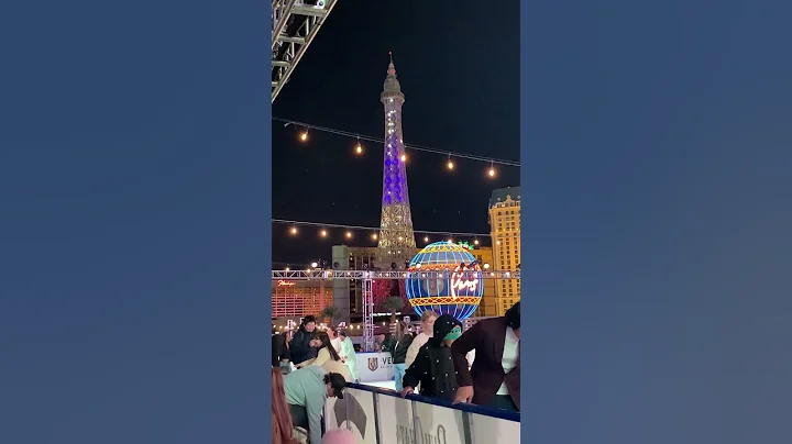 Las Vegas Eiffel Tower light show from Cosmopolita...