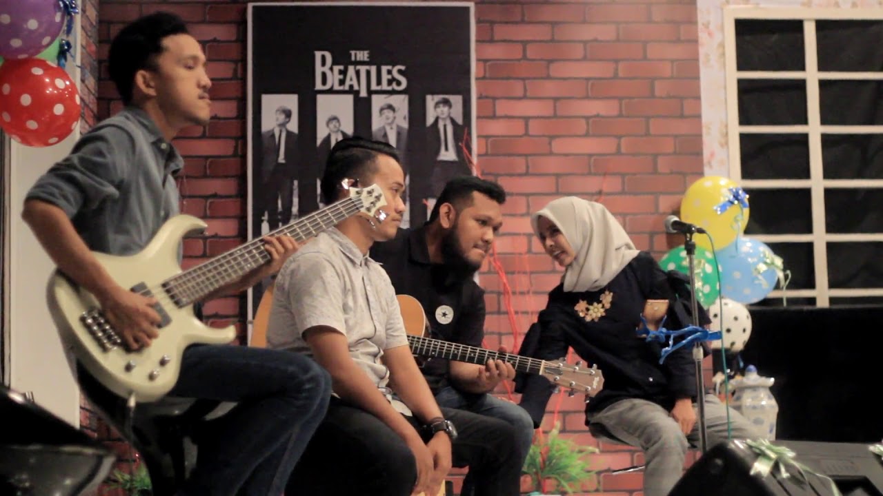 Aku ini punya siapa - january christy (cover icha) - YouTube