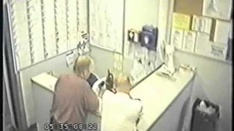 Collusion00h00m22s 00h03m01s