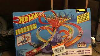 Hot Wheels Volcano Escape Playset Review