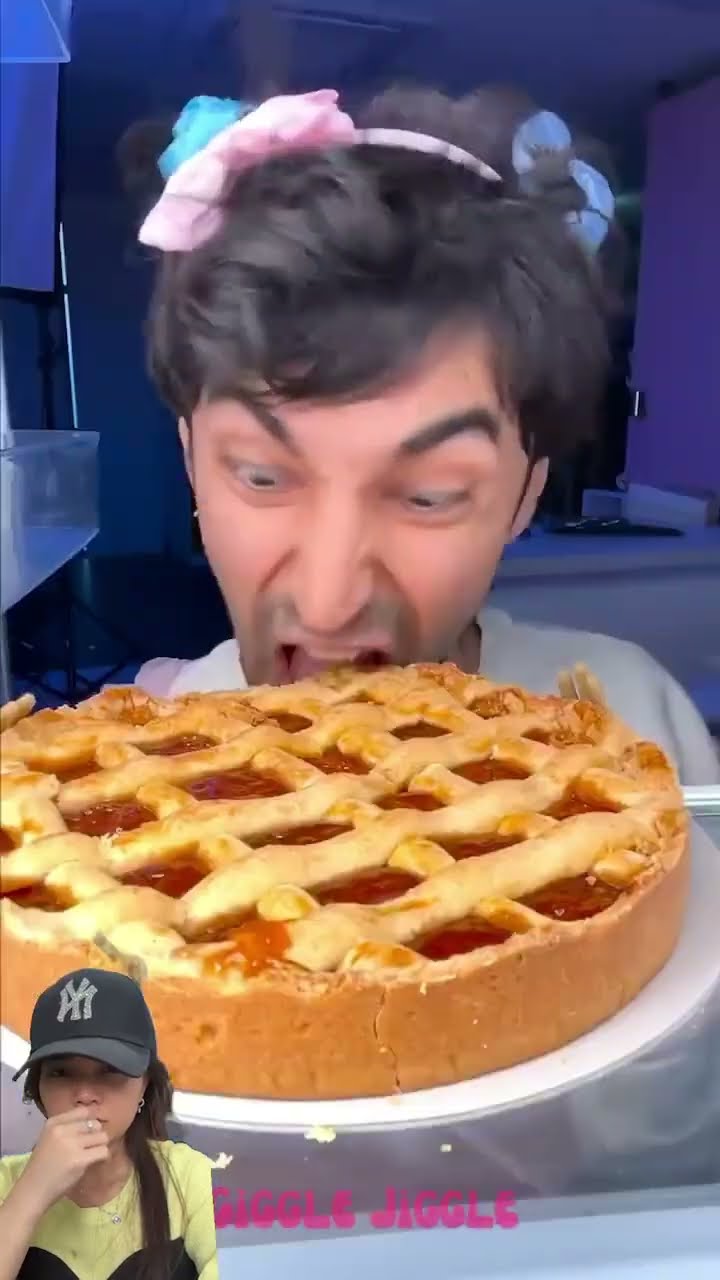 Kue pie strobery gak boleh di makan ⁉️