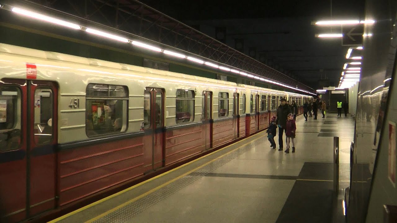 Metro Warszawa Stacja Świętokrzyska