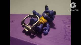 Howard Campbell's death scene toys version