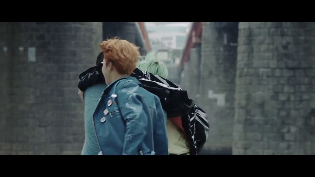 BTS - ROBBERS (The 1975) FMV