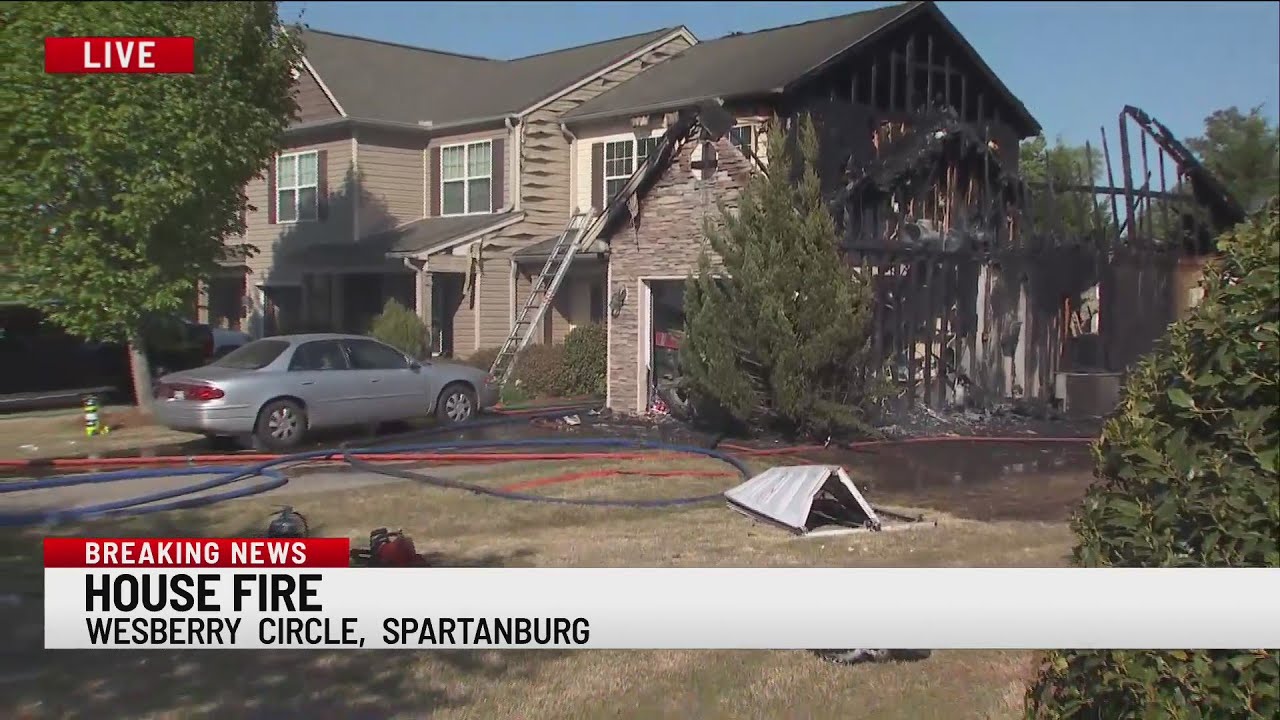 Crews respond to townhome fire in Spartanburg Co. - YouTube