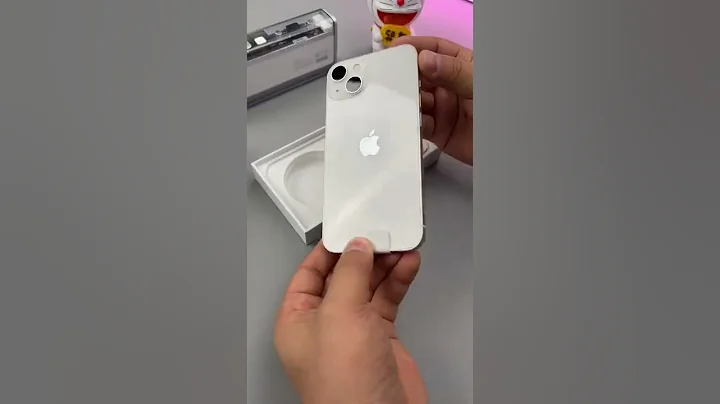 iPhone 13 white Unboxing #shorts - DayDayNews