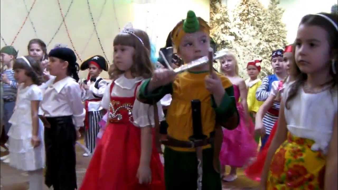 Наталия ёлочки иголочки видео. Модница елка слушать. Модница елка слушать. Танец модницы в детском саду. Детского сада № 42 «пингвинчик» с.